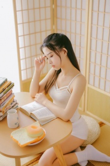 渺渺上体育课夹按摩棒跑步作文